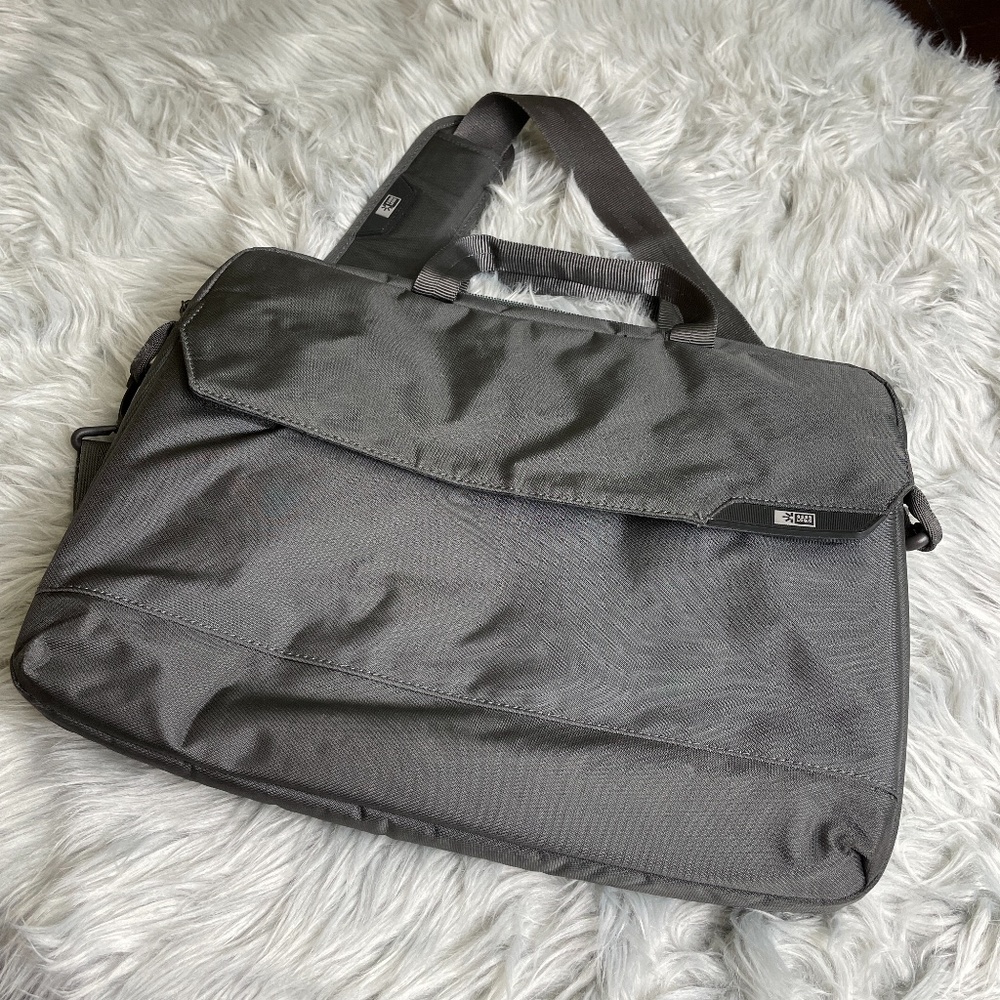 Case Logic Laptop Messenger Bag